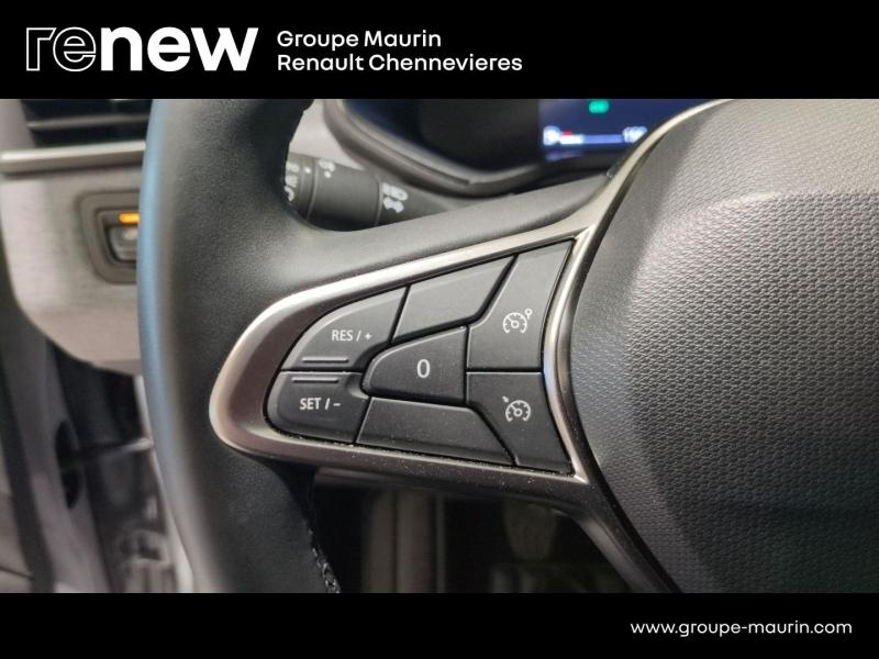 RENAULT Clio d’occasion à vendre à CHENNEVIÈRES-SUR-MARNE chez ADP - SOVEA 94 (Photo 17)