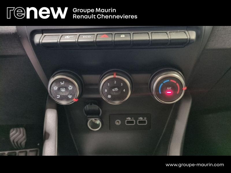 RENAULT Clio d’occasion à vendre à CHENNEVIÈRES-SUR-MARNE chez ADP - SOVEA 94 (Photo 19)