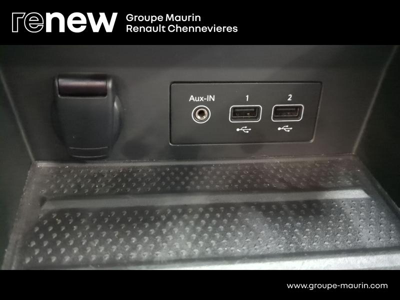 RENAULT Captur d’occasion à vendre à CHENNEVIÈRES-SUR-MARNE chez ADP - SOVEA 94 (Photo 17)