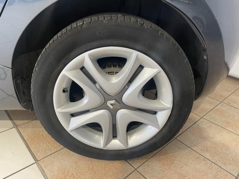 RENAULT Zoe d’occasion à vendre à CHENNEVIÈRES-SUR-MARNE chez ADP - SOVEA 94 (Photo 12)