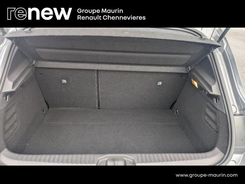 RENAULT Clio d’occasion à vendre à CHENNEVIÈRES-SUR-MARNE chez ADP - SOVEA 94 (Photo 17)