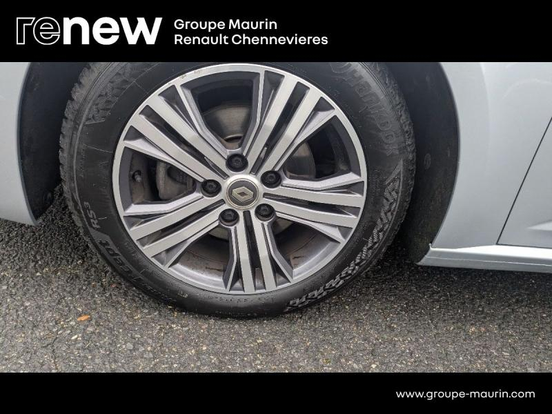 RENAULT Megane d’occasion à vendre à CHENNEVIÈRES-SUR-MARNE chez ADP - SOVEA 94 (Photo 10)