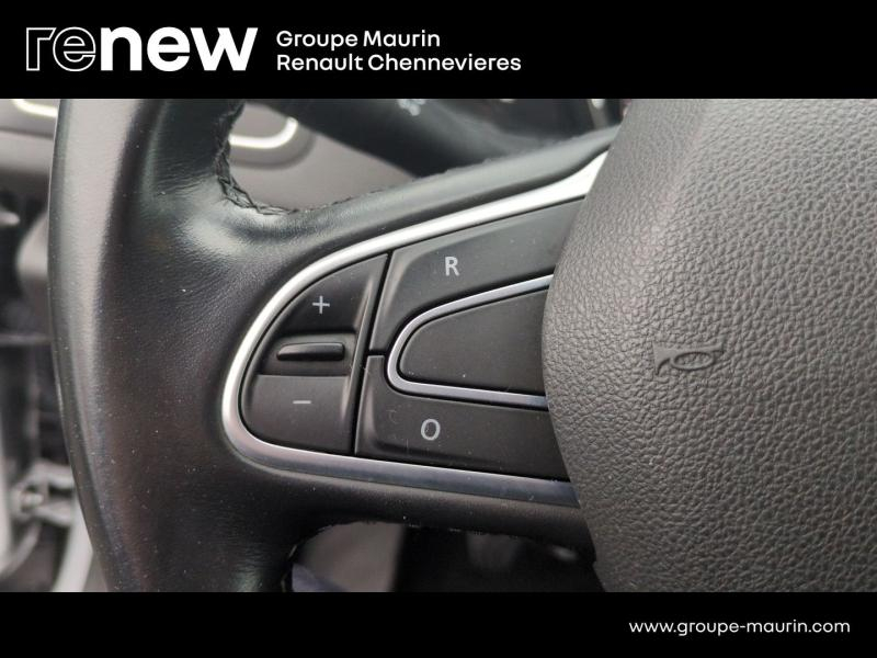 RENAULT Megane d’occasion à vendre à CHENNEVIÈRES-SUR-MARNE chez ADP - SOVEA 94 (Photo 15)