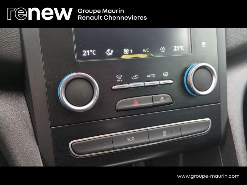 RENAULT Megane d’occasion à vendre à CHENNEVIÈRES-SUR-MARNE chez ADP - SOVEA 94 (Photo 17)