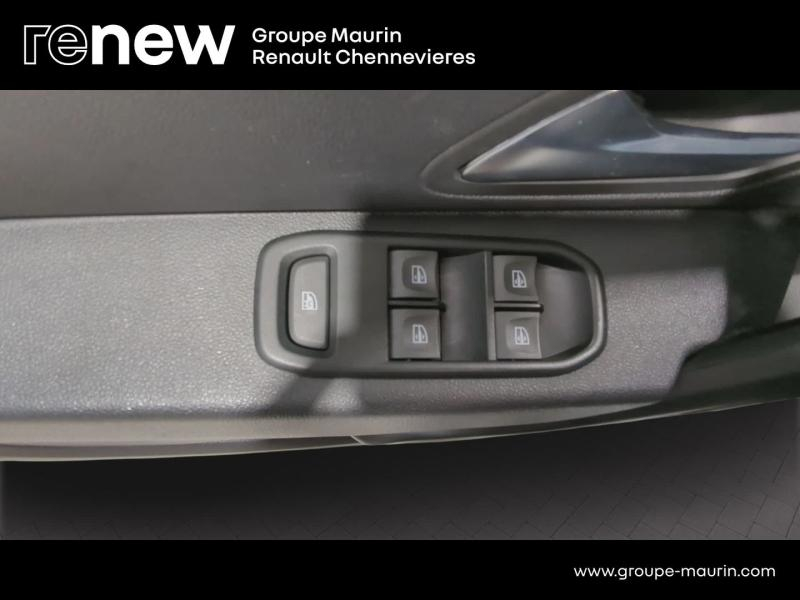 DACIA Duster d’occasion à vendre à CHENNEVIÈRES-SUR-MARNE chez ADP - SOVEA 94 (Photo 14)