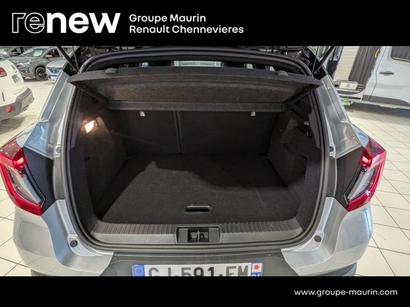 RENAULT Captur d’occasion à vendre à CHENNEVIÈRES-SUR-MARNE chez ADP - SOVEA 94 (Photo 12)