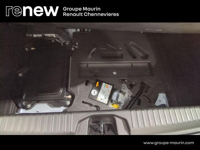 RENAULT Clio d’occasion à vendre à CHENNEVIÈRES-SUR-MARNE chez ADP - SOVEA 94 (Photo 13)