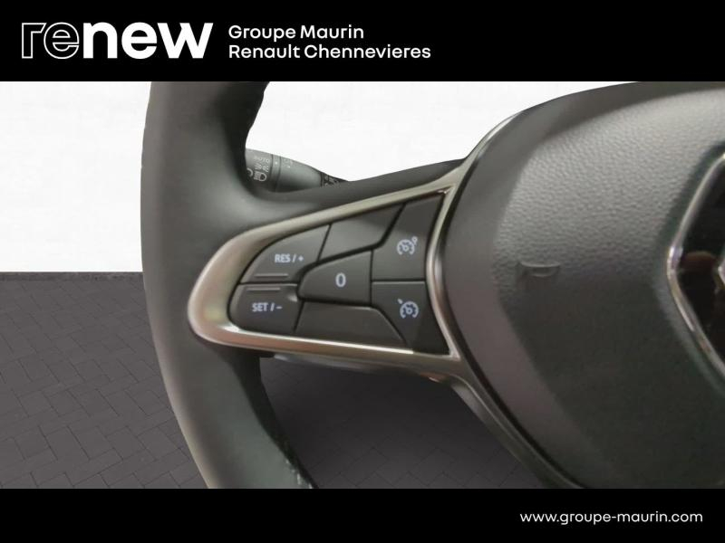 RENAULT Clio d’occasion à vendre à CHENNEVIÈRES-SUR-MARNE chez ADP - SOVEA 94 (Photo 15)