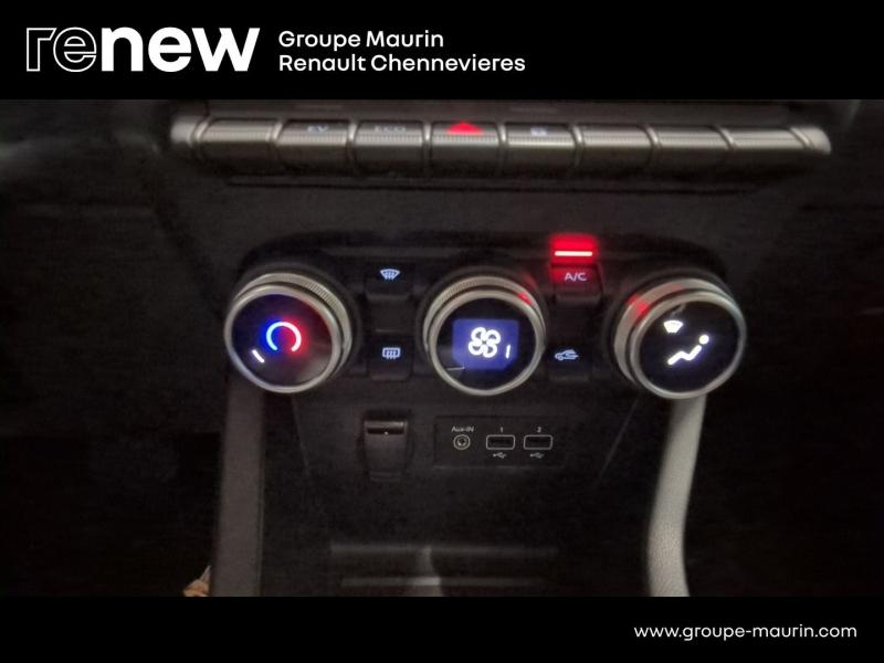 RENAULT Clio d’occasion à vendre à CHENNEVIÈRES-SUR-MARNE chez ADP - SOVEA 94 (Photo 19)