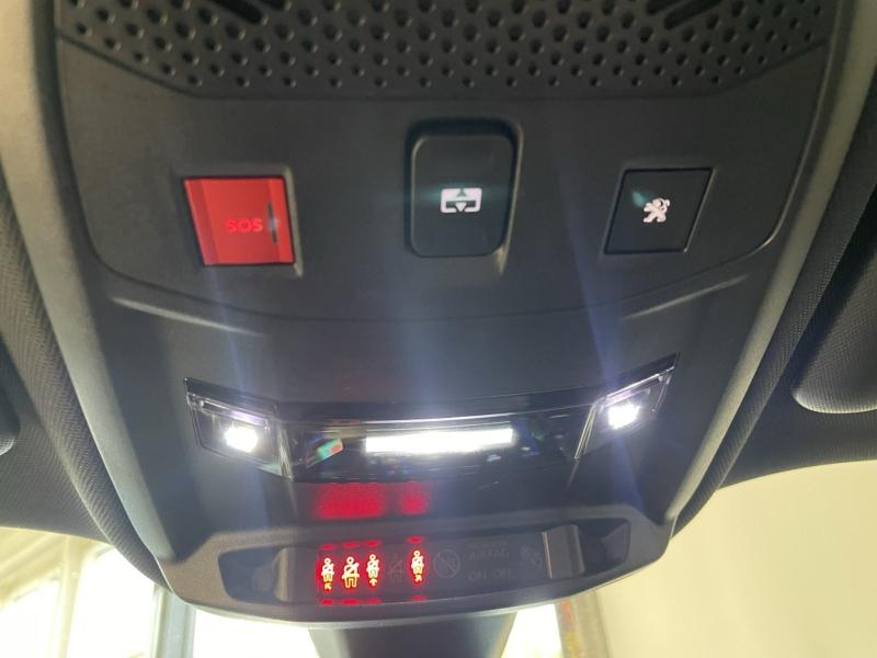 PEUGEOT 2008 d’occasion à vendre à CHENNEVIÈRES-SUR-MARNE chez ADP - SOVEA 94 (Photo 20)