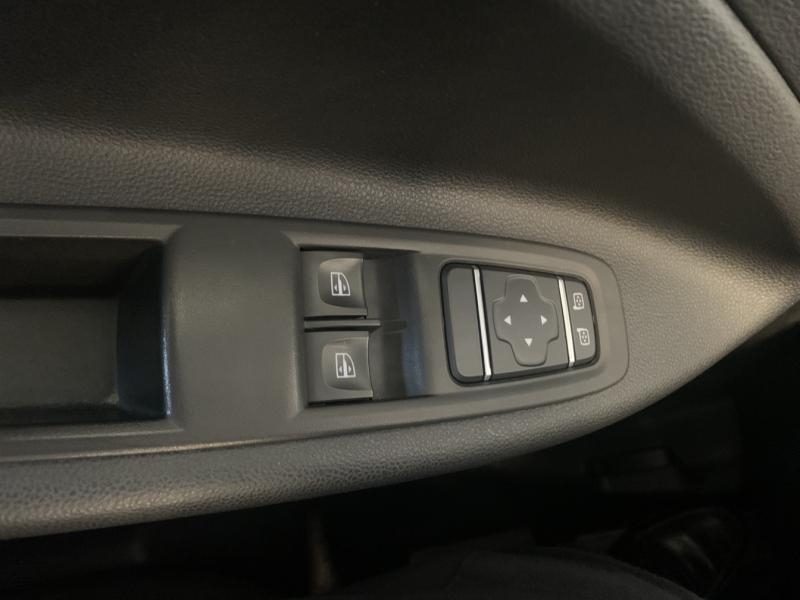 RENAULT Zoe d’occasion à vendre à CHENNEVIÈRES-SUR-MARNE chez ADP - SOVEA 94 (Photo 19)