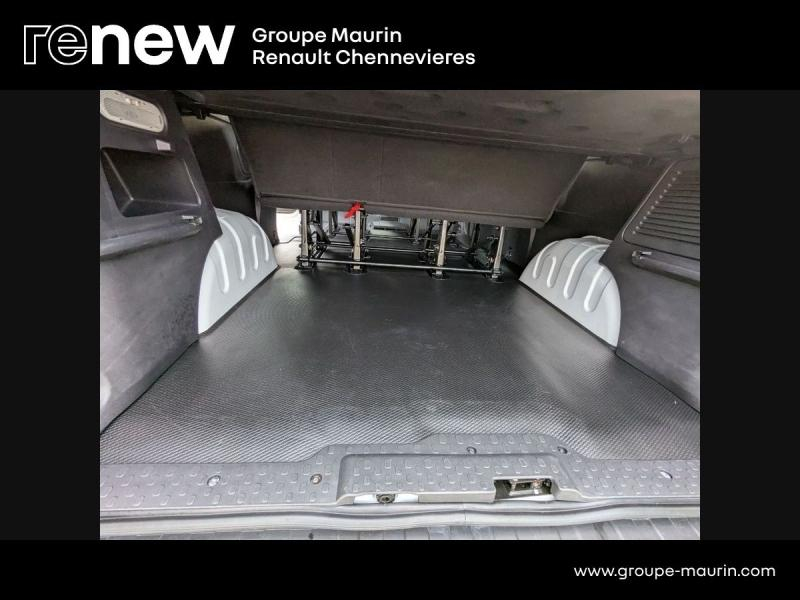 RENAULT Trafic Combi d’occasion à vendre à CHENNEVIÈRES-SUR-MARNE chez ADP - SOVEA 94 (Photo 18)