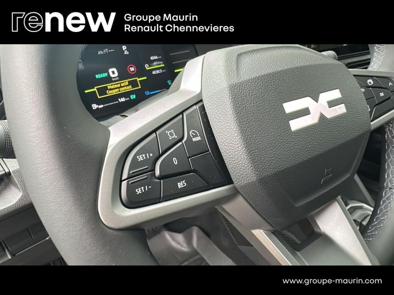 DACIA Duster d’occasion à vendre à CHENNEVIÈRES-SUR-MARNE chez ADP - SOVEA 94 (Photo 17)