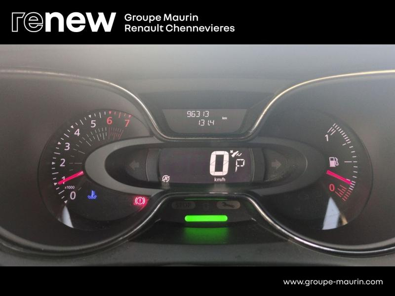 RENAULT Captur d’occasion à vendre à CHENNEVIÈRES-SUR-MARNE chez ADP - SOVEA 94 (Photo 9)