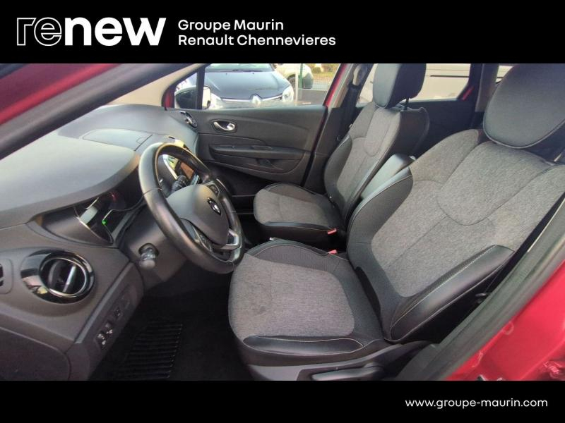 RENAULT Captur d’occasion à vendre à CHENNEVIÈRES-SUR-MARNE chez ADP - SOVEA 94 (Photo 10)