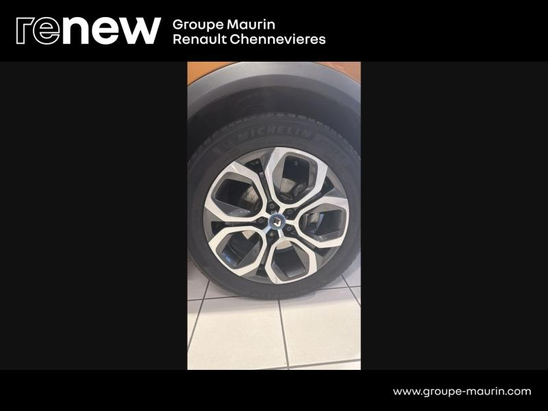 RENAULT Captur d’occasion à vendre à CHENNEVIÈRES-SUR-MARNE chez ADP - SOVEA 94 (Photo 18)