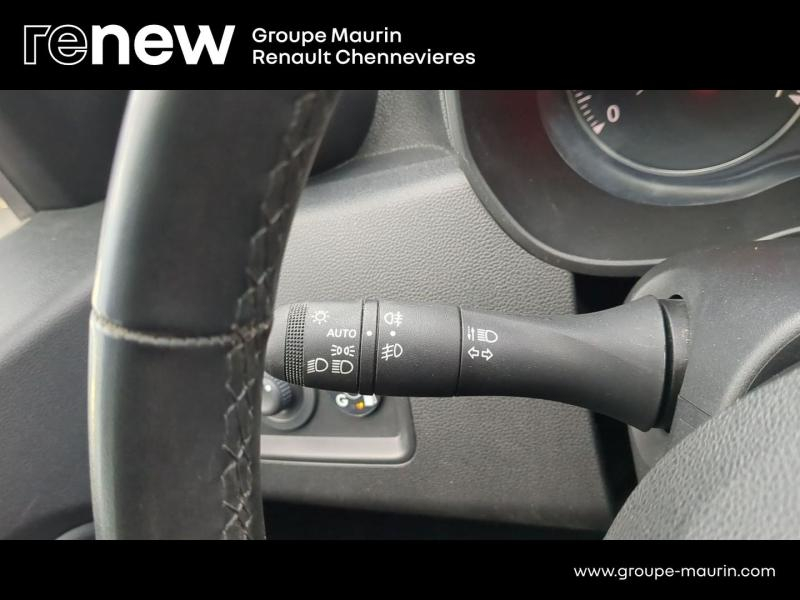 DACIA Duster d’occasion à vendre à CHENNEVIÈRES-SUR-MARNE chez ADP - SOVEA 94 (Photo 16)