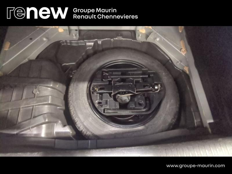 RENAULT Megane d’occasion à vendre à CHENNEVIÈRES-SUR-MARNE chez ADP - SOVEA 94 (Photo 15)