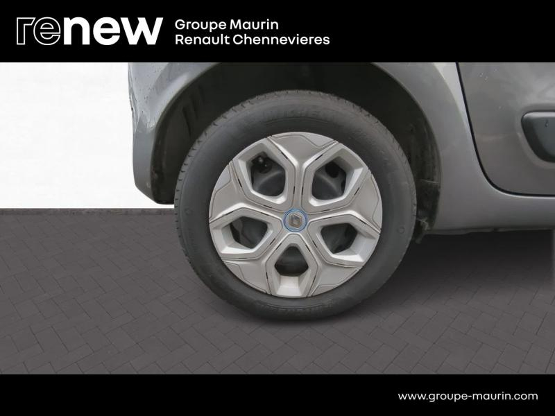 RENAULT Twingo d’occasion à vendre à CHENNEVIÈRES-SUR-MARNE chez ADP - SOVEA 94 (Photo 13)