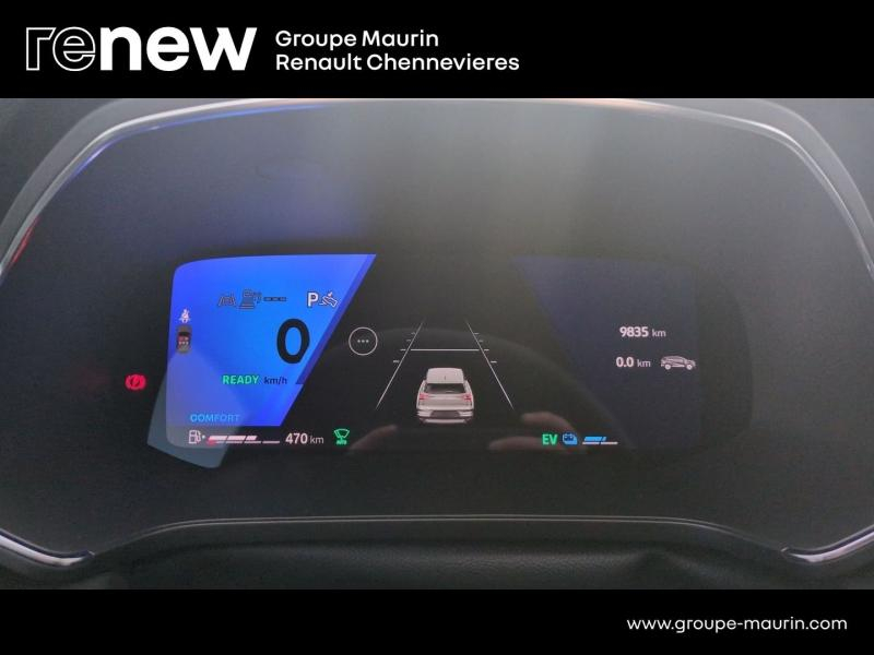 RENAULT  d’occasion à vendre à CHENNEVIÈRES-SUR-MARNE chez ADP - SOVEA 94 (Photo 9)