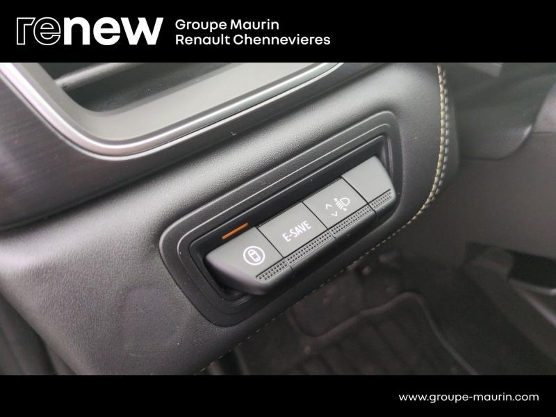 RENAULT  d’occasion à vendre à CHENNEVIÈRES-SUR-MARNE chez ADP - SOVEA 94 (Photo 17)