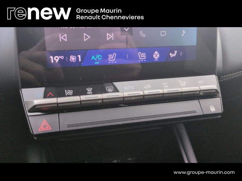RENAULT  d’occasion à vendre à CHENNEVIÈRES-SUR-MARNE chez ADP - SOVEA 94 (Photo 20)