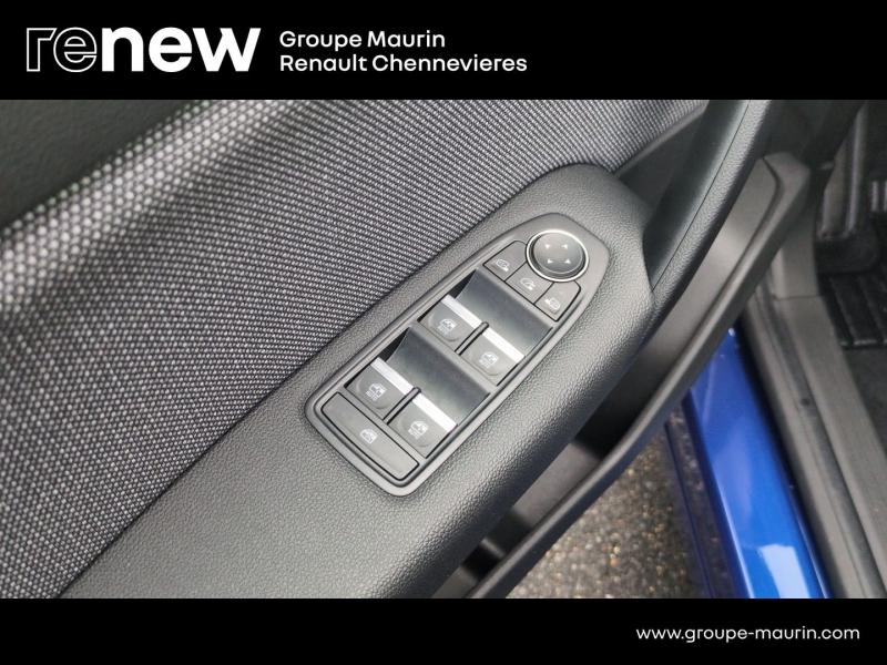 RENAULT Captur d’occasion à vendre à CHENNEVIÈRES-SUR-MARNE chez ADP - SOVEA 94 (Photo 15)