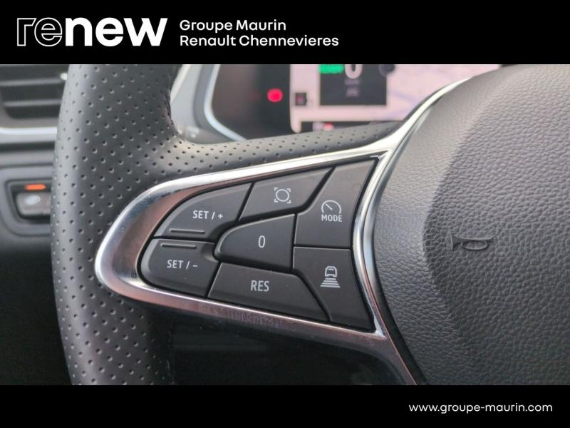 RENAULT Captur d’occasion à vendre à CHENNEVIÈRES-SUR-MARNE chez ADP - SOVEA 94 (Photo 17)