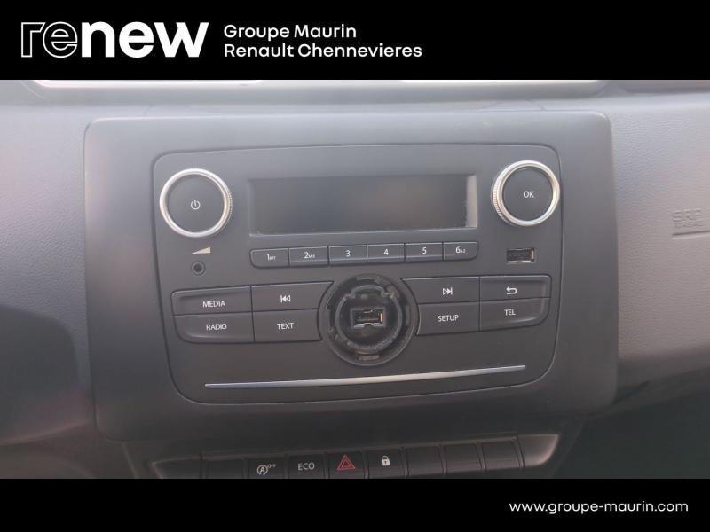 DACIA Duster d’occasion à vendre à CHENNEVIÈRES-SUR-MARNE chez ADP - SOVEA 94 (Photo 13)