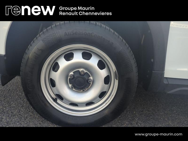 DACIA Duster d’occasion à vendre à CHENNEVIÈRES-SUR-MARNE chez ADP - SOVEA 94 (Photo 18)