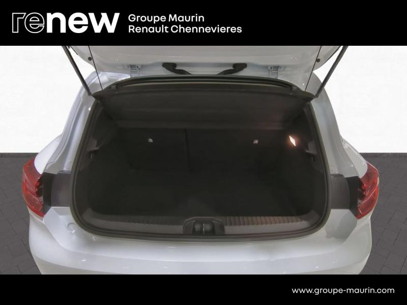 RENAULT Clio d’occasion à vendre à CHENNEVIÈRES-SUR-MARNE chez ADP - SOVEA 94 (Photo 13)