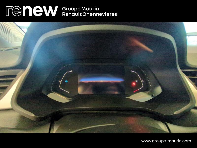 RENAULT Captur d’occasion à vendre à CHENNEVIÈRES-SUR-MARNE chez ADP - SOVEA 94 (Photo 9)