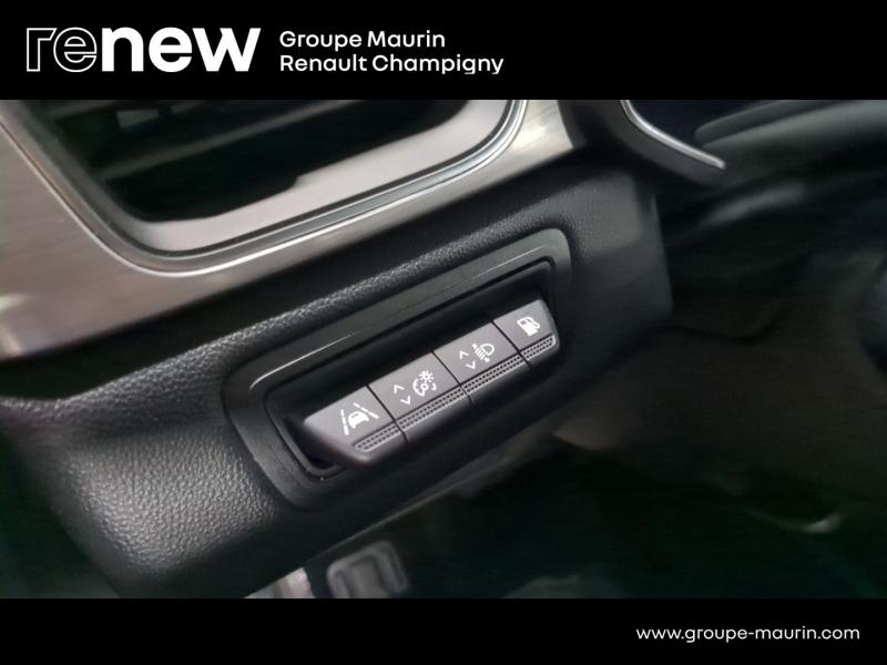 RENAULT Captur d’occasion à vendre à CHENNEVIÈRES-SUR-MARNE chez ADP - SOVEA 94 (Photo 18)