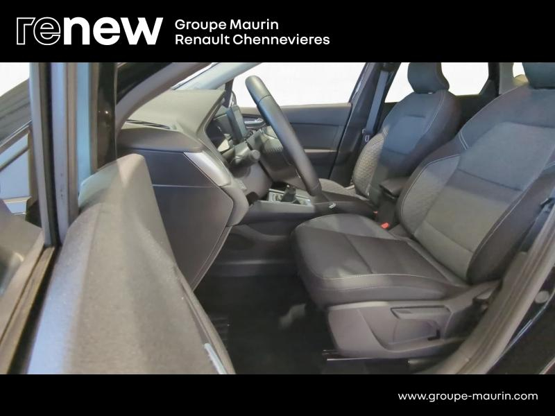 RENAULT Captur d’occasion à vendre à CHENNEVIÈRES-SUR-MARNE chez ADP - SOVEA 94 (Photo 11)