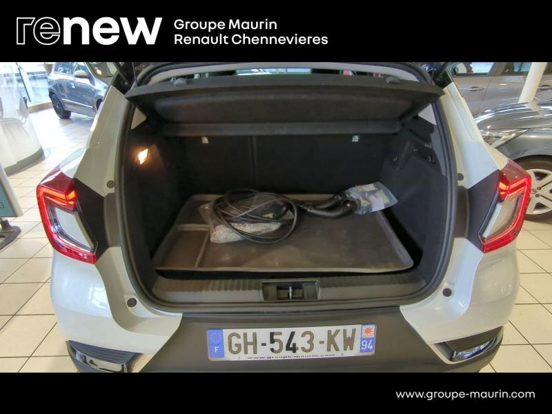 RENAULT Captur d’occasion à vendre à CHENNEVIÈRES-SUR-MARNE chez ADP - SOVEA 94 (Photo 12)
