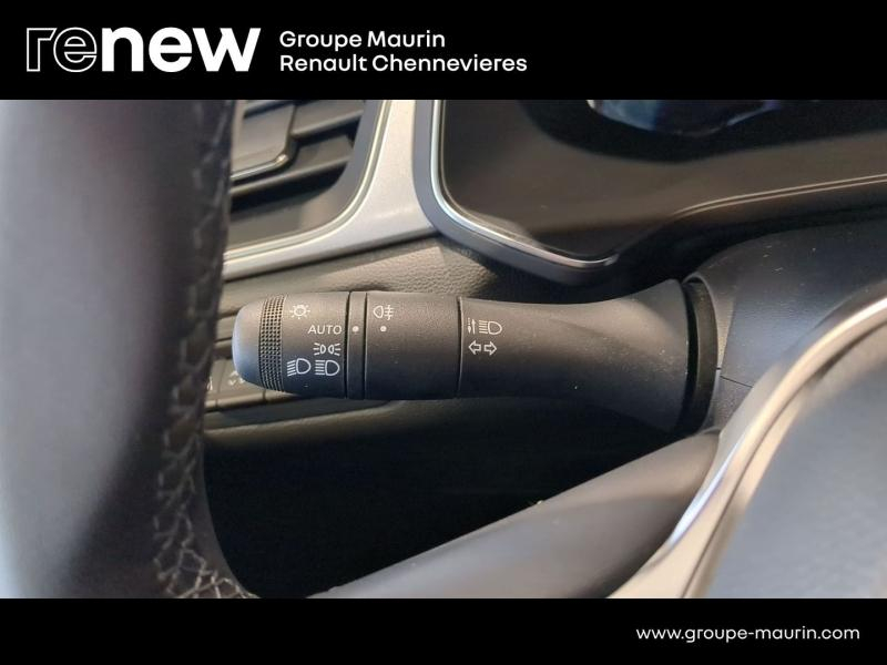 RENAULT Captur d’occasion à vendre à CHENNEVIÈRES-SUR-MARNE chez ADP - SOVEA 94 (Photo 18)