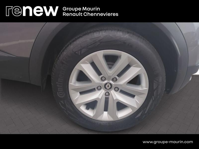 RENAULT Captur d’occasion à vendre à CHENNEVIÈRES-SUR-MARNE chez ADP - SOVEA 94 (Photo 12)