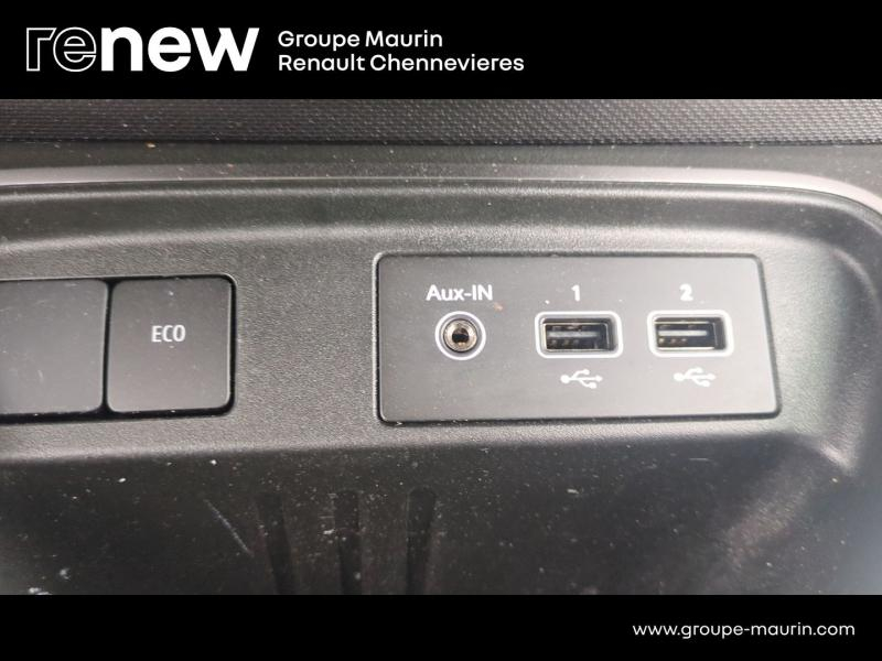 RENAULT Twingo d’occasion à vendre à CHENNEVIÈRES-SUR-MARNE chez ADP - SOVEA 94 (Photo 16)