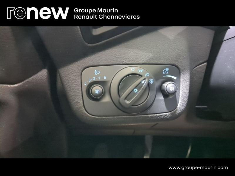 FORD Kuga d’occasion à vendre à CHENNEVIÈRES-SUR-MARNE chez ADP - SOVEA 94 (Photo 19)