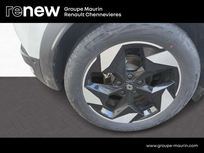 RENAULT Captur d’occasion à vendre à CHENNEVIÈRES-SUR-MARNE chez ADP - SOVEA 94 (Photo 10)