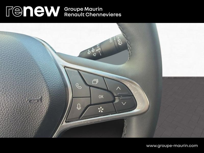 RENAULT Captur d’occasion à vendre à CHENNEVIÈRES-SUR-MARNE chez ADP - SOVEA 94 (Photo 18)