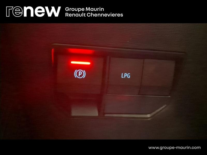 DACIA Duster d’occasion à vendre à CHENNEVIÈRES-SUR-MARNE chez ADP - SOVEA 94 (Photo 20)