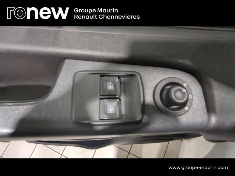 RENAULT Trafic Fg VUL d’occasion à vendre à CHENNEVIÈRES-SUR-MARNE chez ADP - SOVEA 94 (Photo 10)