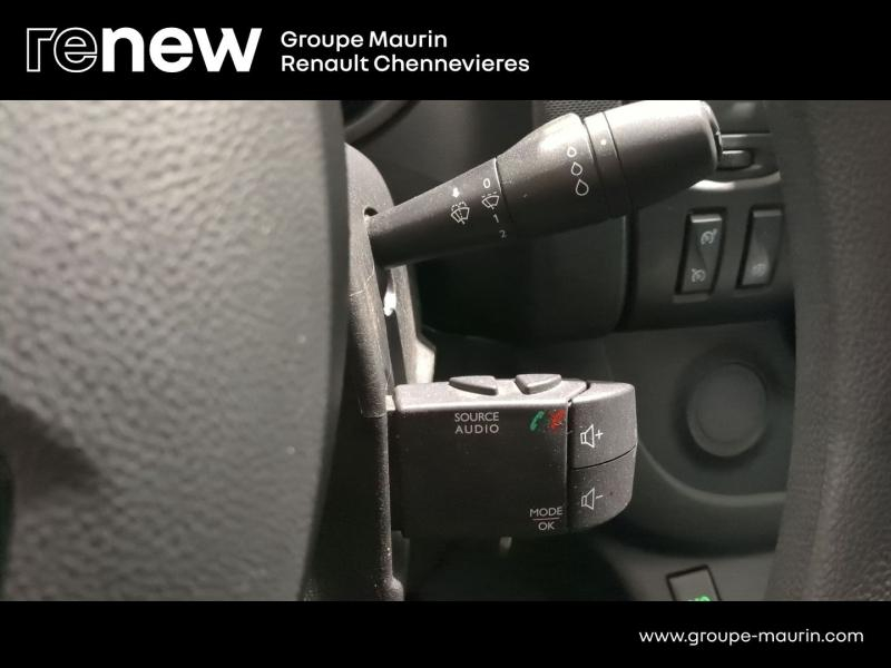 RENAULT Trafic Fg VUL d’occasion à vendre à CHENNEVIÈRES-SUR-MARNE chez ADP - SOVEA 94 (Photo 15)