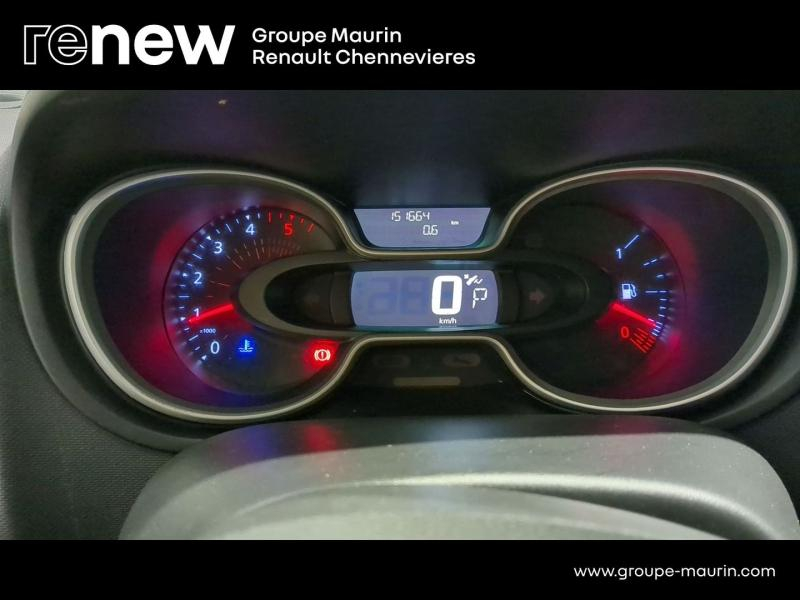 RENAULT Trafic Fg VUL d’occasion à vendre à CHENNEVIÈRES-SUR-MARNE chez ADP - SOVEA 94 (Photo 16)