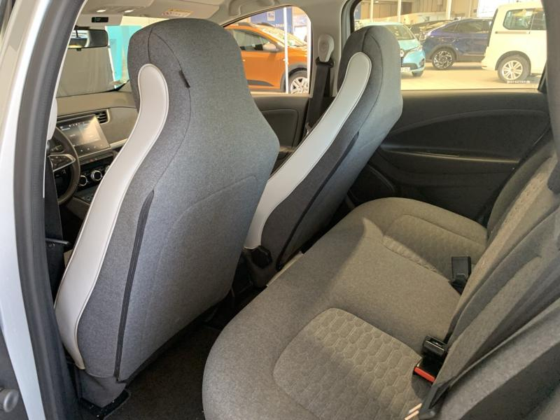 RENAULT Zoe d’occasion à vendre à CHENNEVIÈRES-SUR-MARNE chez ADP - SOVEA 94 (Photo 9)