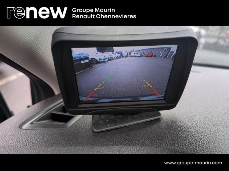 RENAULT Clio d’occasion à vendre à CHENNEVIÈRES-SUR-MARNE chez ADP - SOVEA 94 (Photo 19)