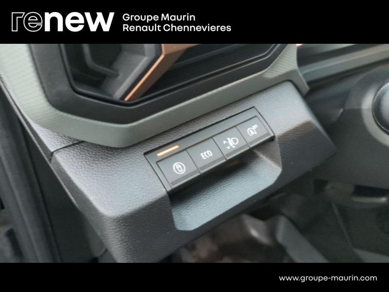 DACIA Duster d’occasion à vendre à CHENNEVIÈRES-SUR-MARNE chez ADP - SOVEA 94 (Photo 15)