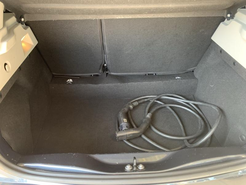 RENAULT Zoe d’occasion à vendre à CHENNEVIÈRES-SUR-MARNE chez ADP - SOVEA 94 (Photo 4)