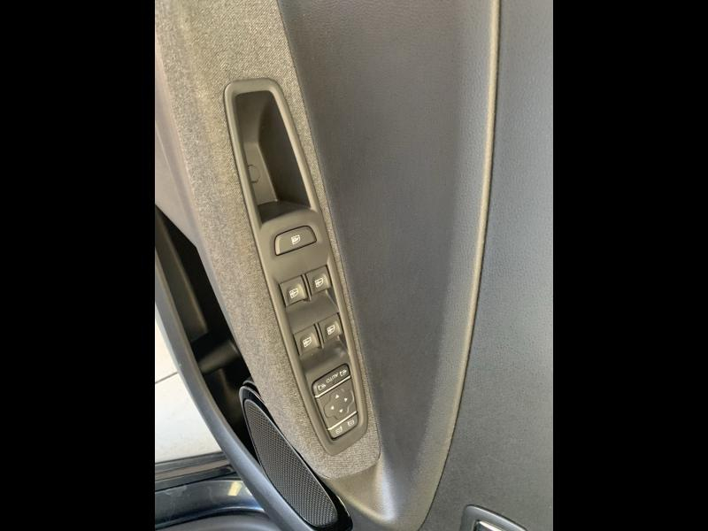 RENAULT Zoe d’occasion à vendre à CHENNEVIÈRES-SUR-MARNE chez ADP - SOVEA 94 (Photo 7)